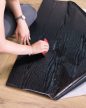 Öntapadós tapéta – fekete fa – fényes – 45 × 200 cm