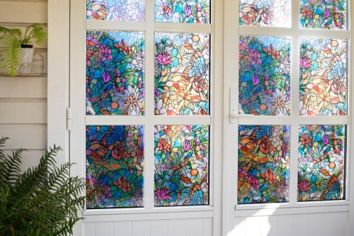 Öntapadós üvegfólia – színes ólomüveg mintás – 45 × 200 cm